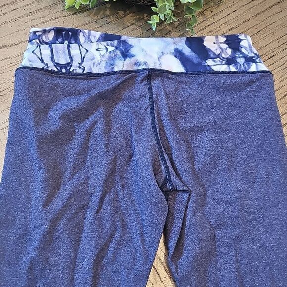 Lululemon crop legging size 6 - Picture 7 of 9